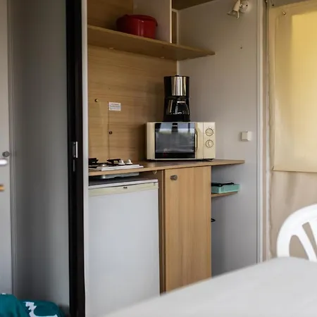 La Grappe مكان تخييم 4*